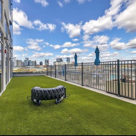 Spacious Castle W Gym Pool Free Parking I Walk To Dowtown N Broadway Nashville Exterior photo