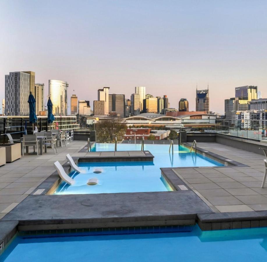 Spacious Castle W Gym Pool Free Parking I Walk To Dowtown N Broadway Nashville Exterior photo